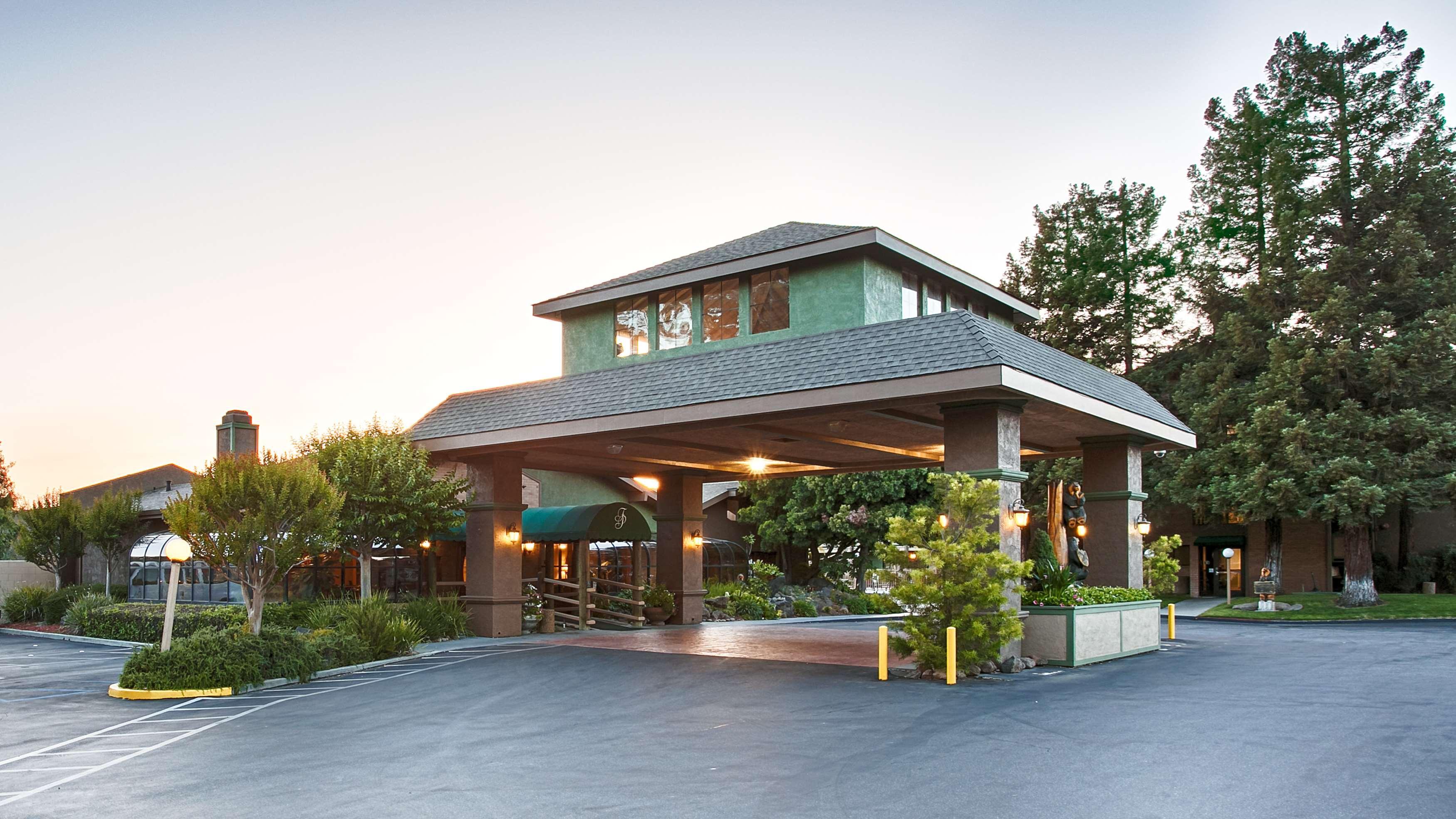 Best Western Plus Forest Park Inn Gilroy Esterno foto